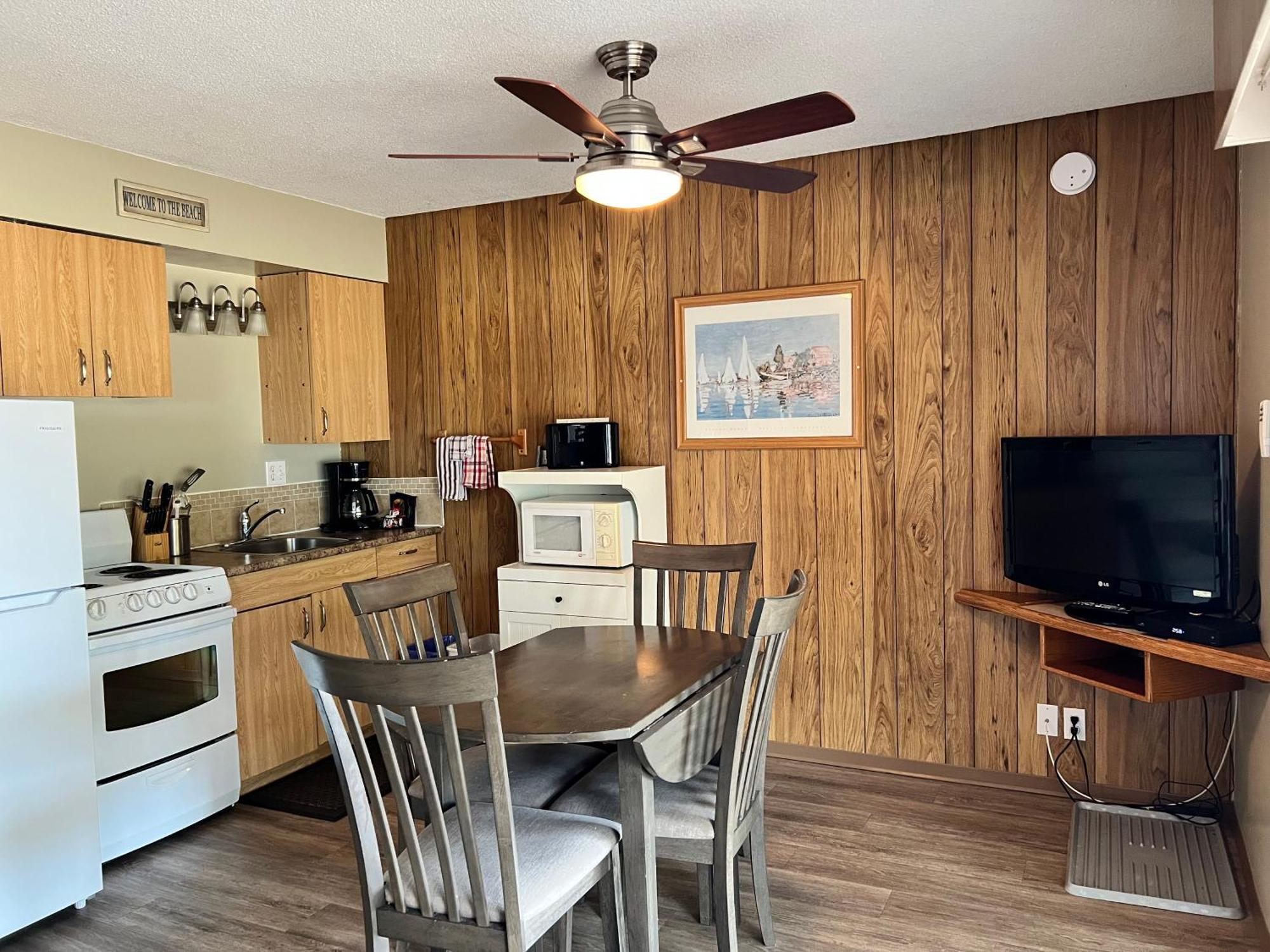 Sea Edge Motel Parksville Habitación foto